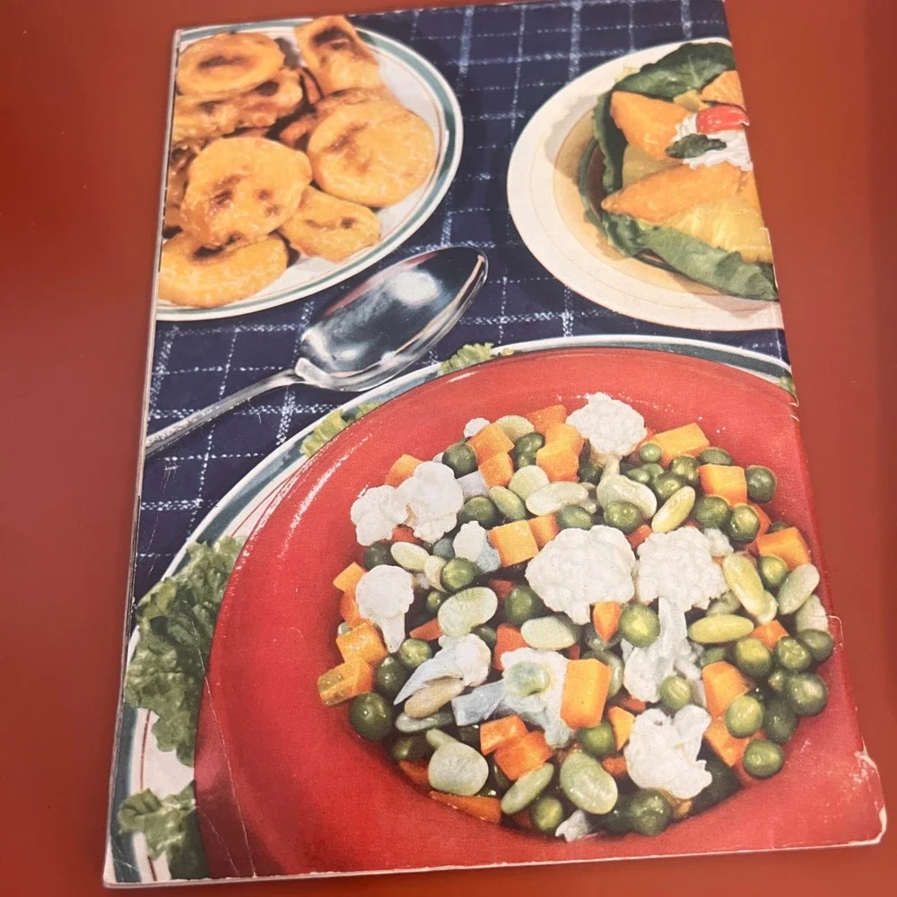 Vintage 1951 500 Delicious Salad Recipes Cookbook Culinary Arts Institute Retro